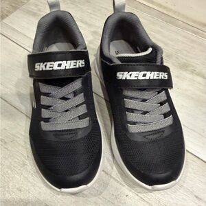Skechers Kids Black & Gray Lightweight Athletic Sneakers size 11